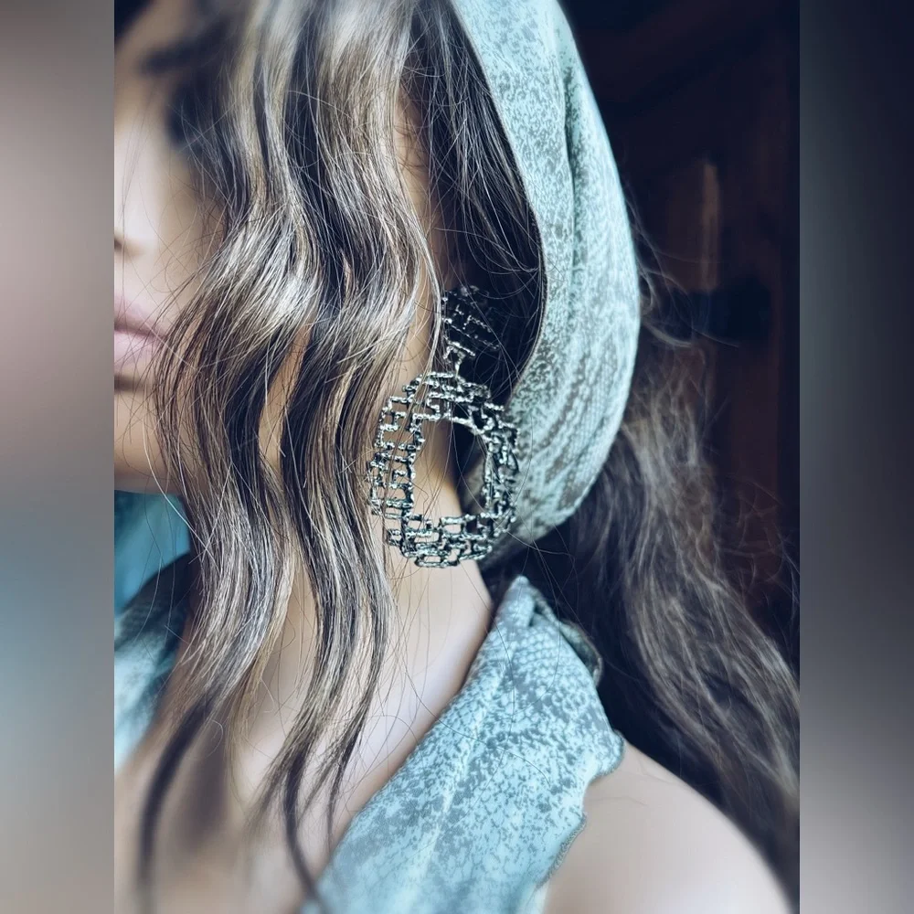 Earrings / Vintage YOCHI